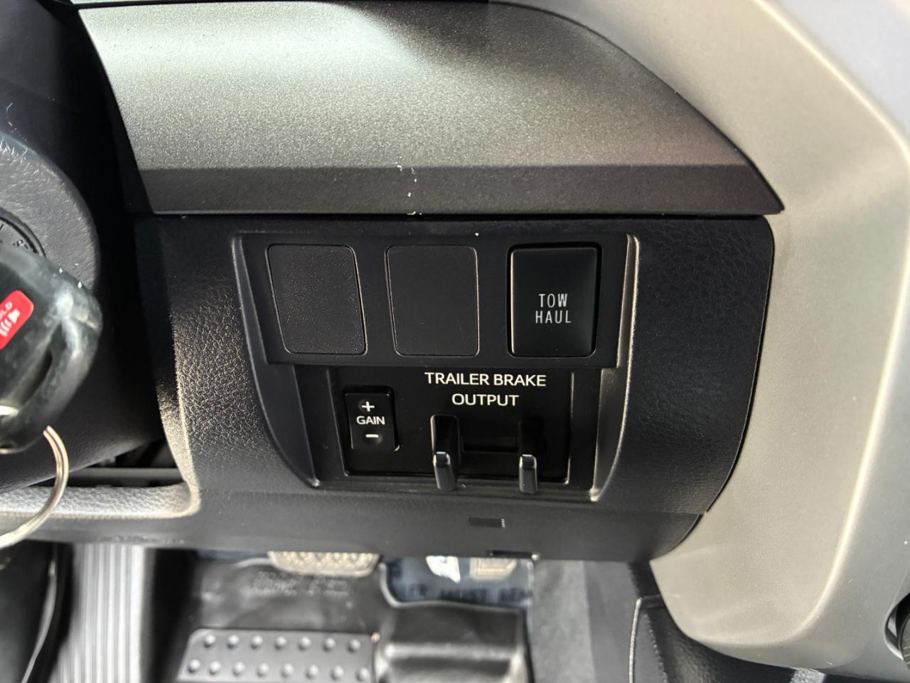 Toyota Tundra  2021