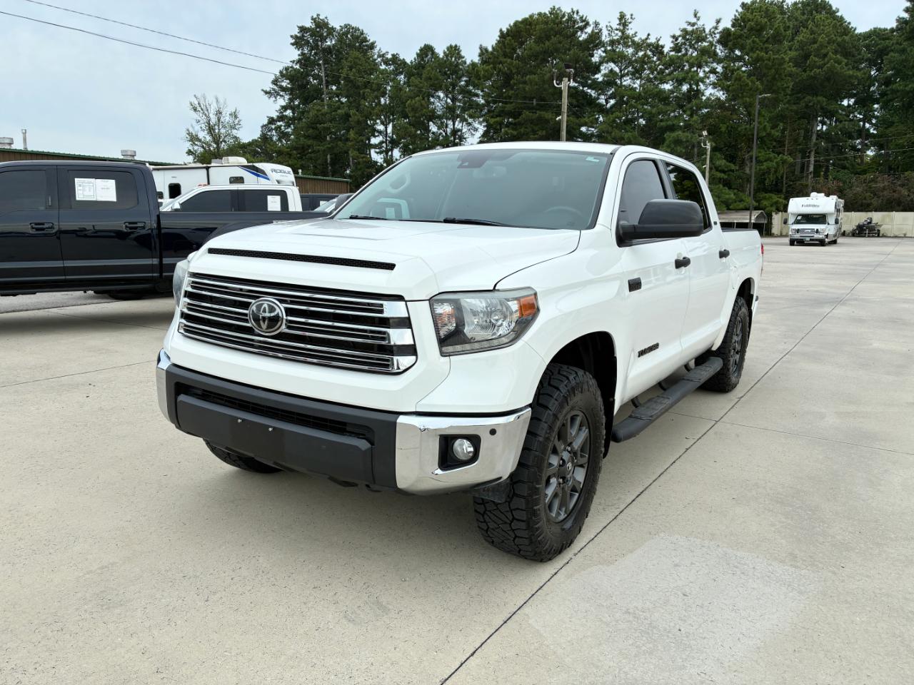 Toyota Tundra  2021