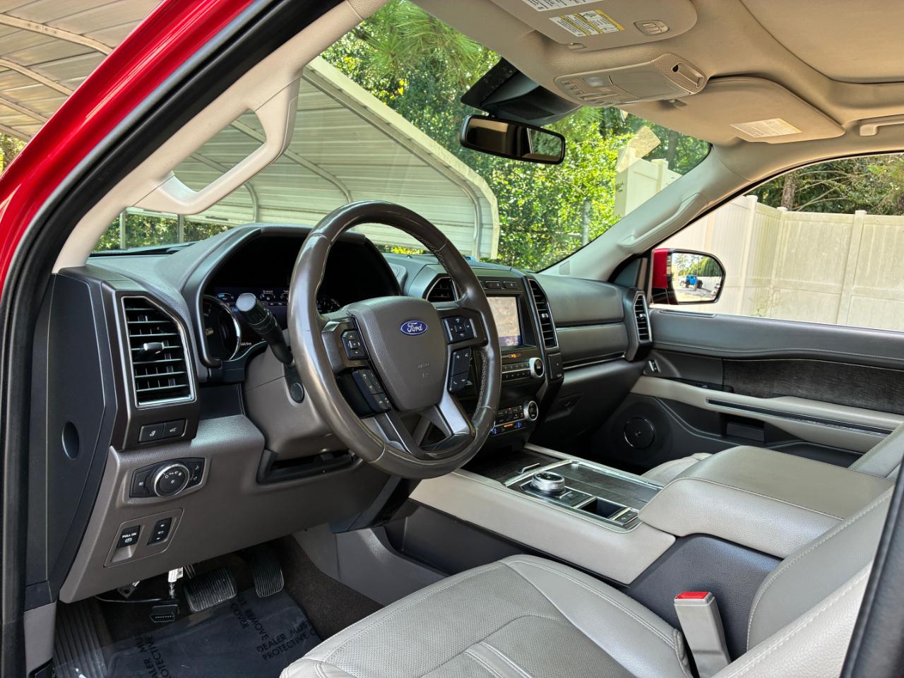 Ford Expedition  2021