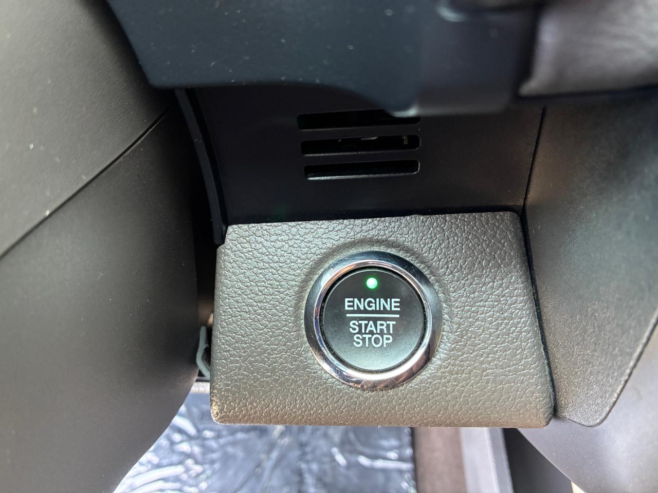 Ford Expedition  2021