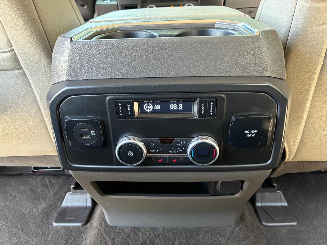 Ford Expedition  2021