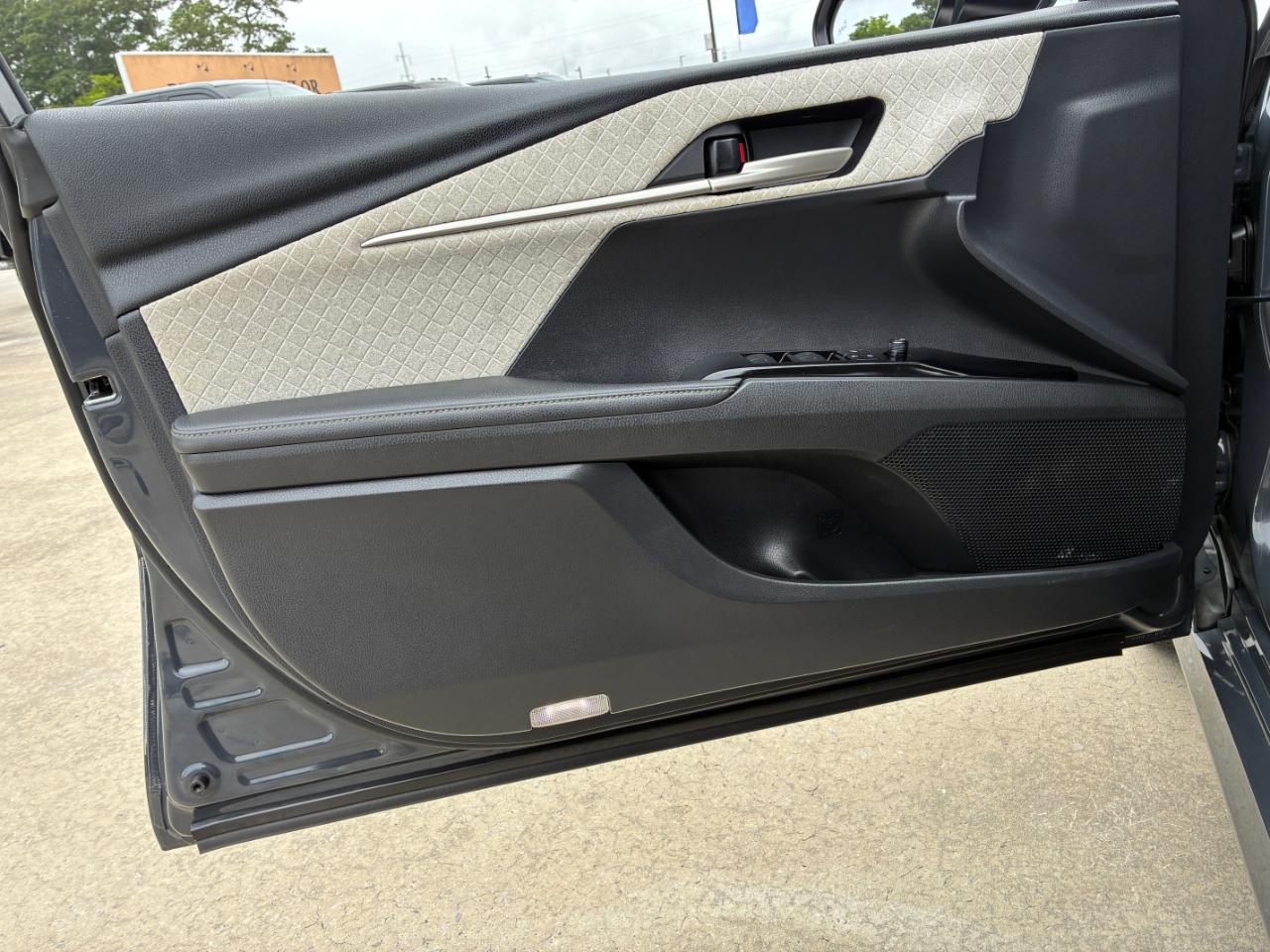 2025 Toyota Camry XLE - Photo 7