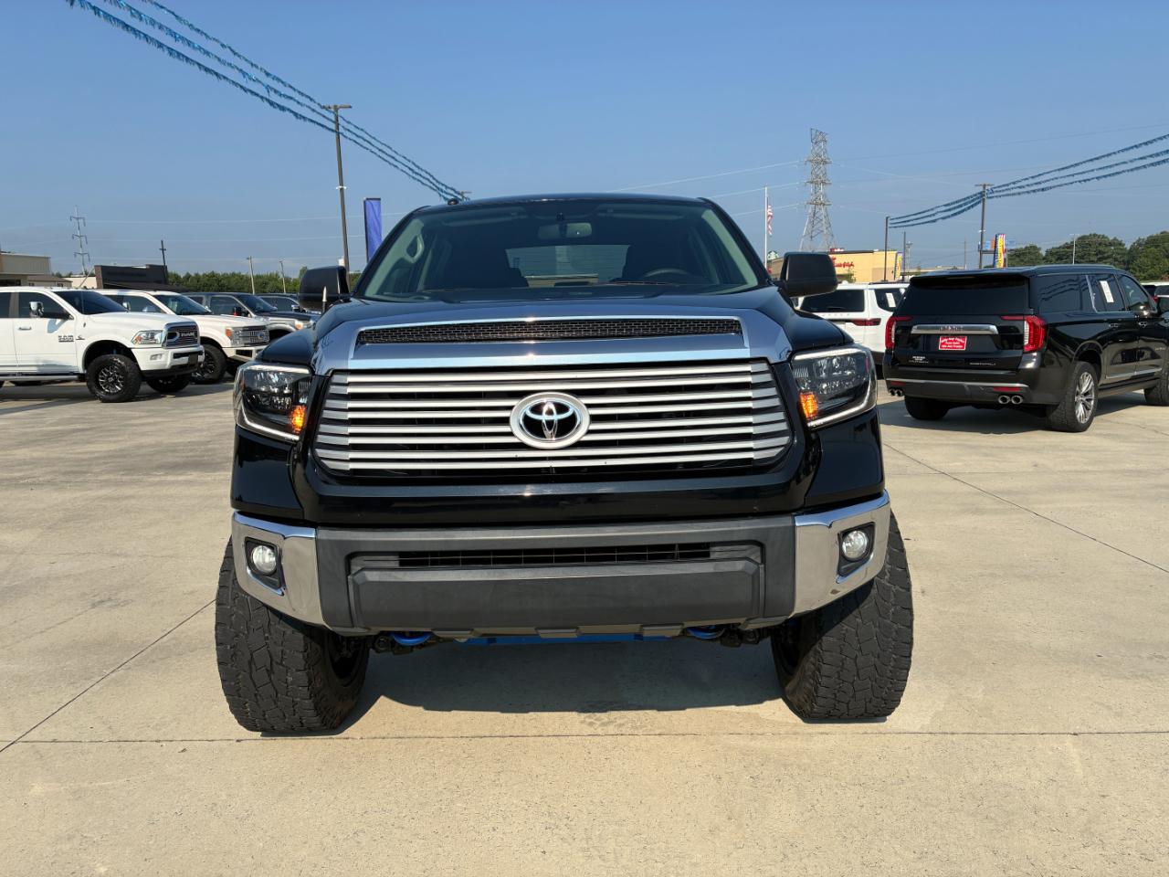 Toyota Tundra  2017