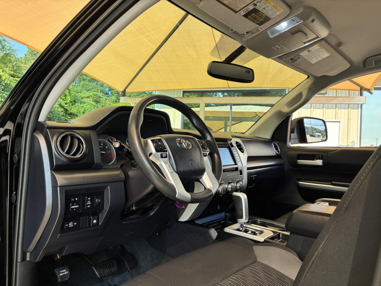 Toyota Tundra  2017
