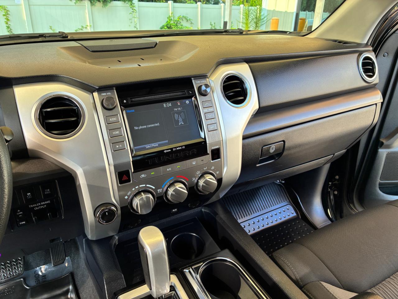 Toyota Tundra  2017