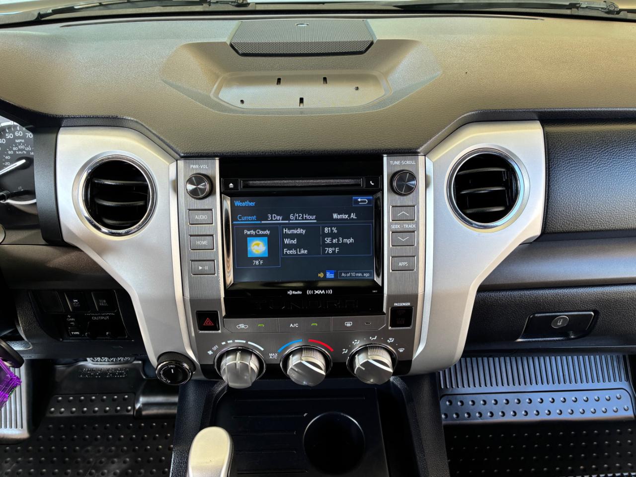 Toyota Tundra  2017