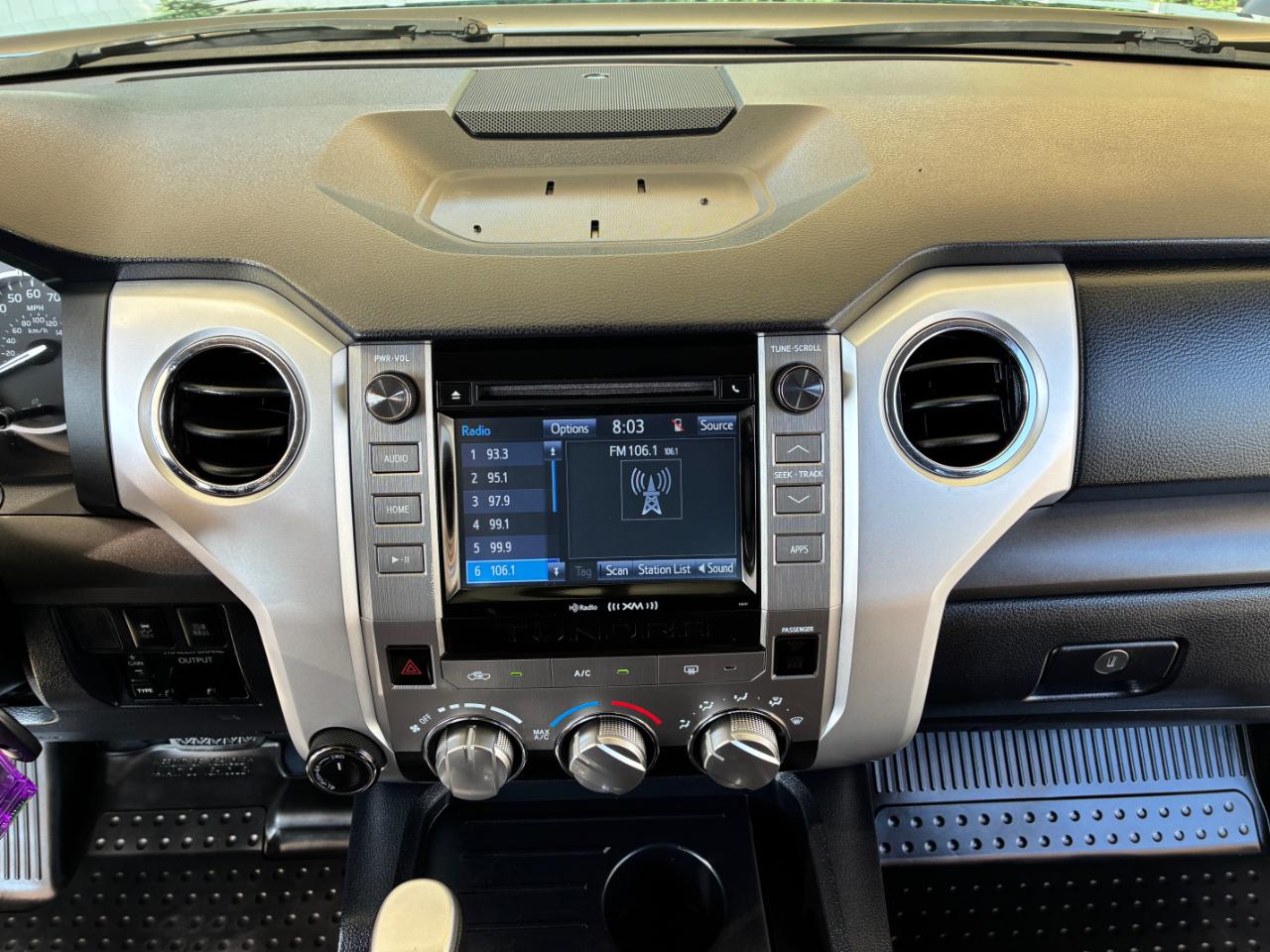Toyota Tundra  2017