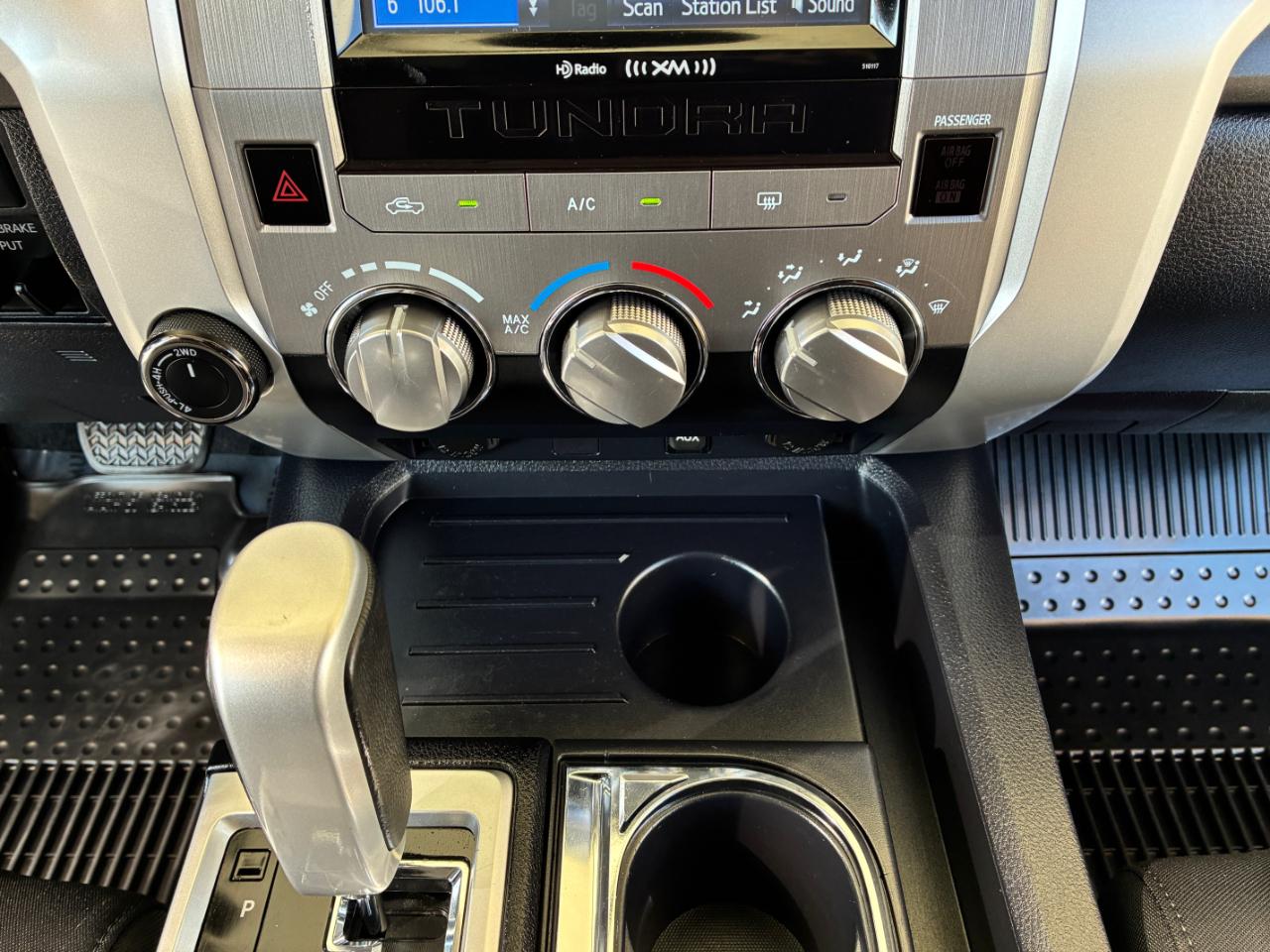 Toyota Tundra  2017