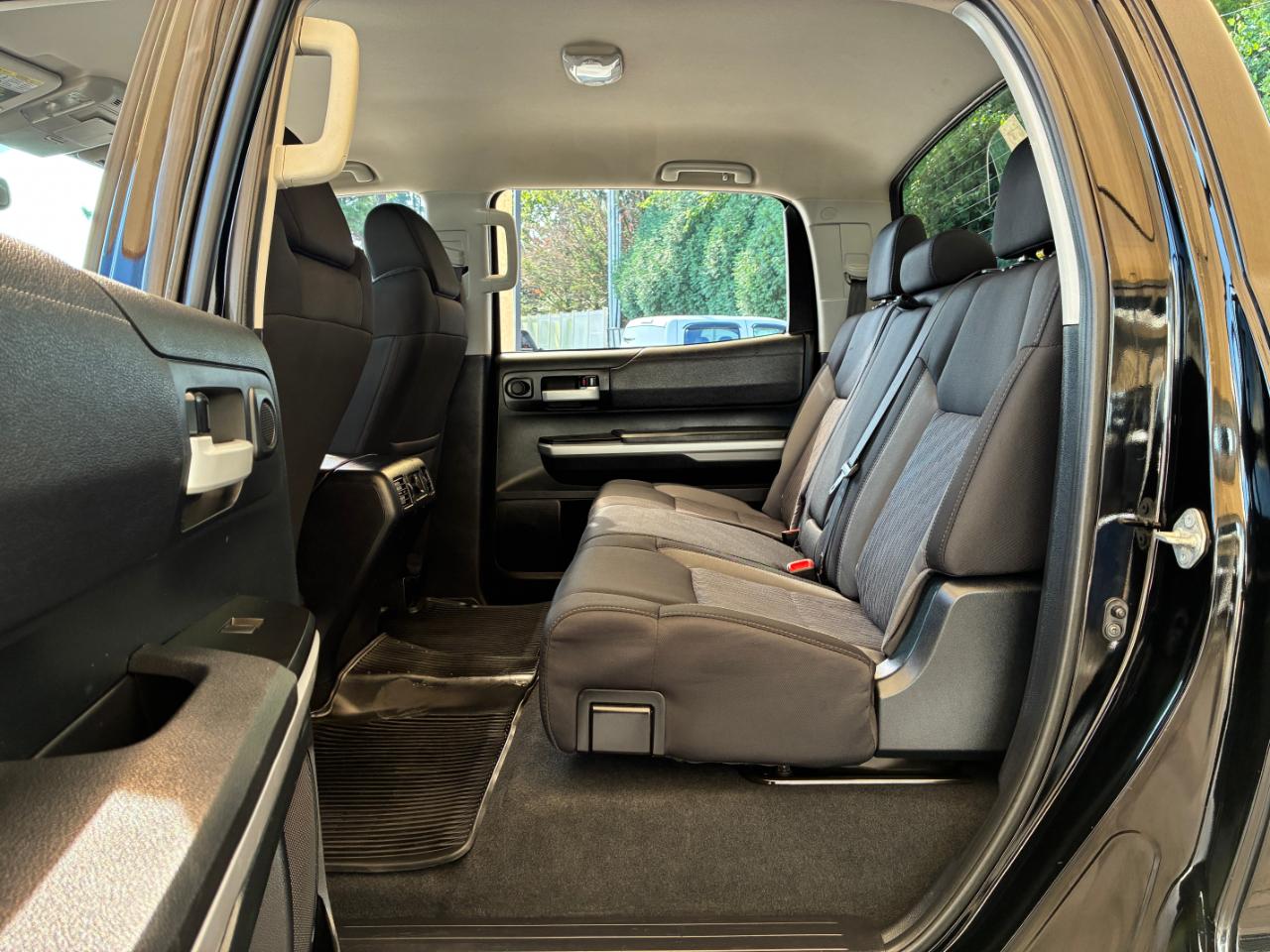 Toyota Tundra  2017