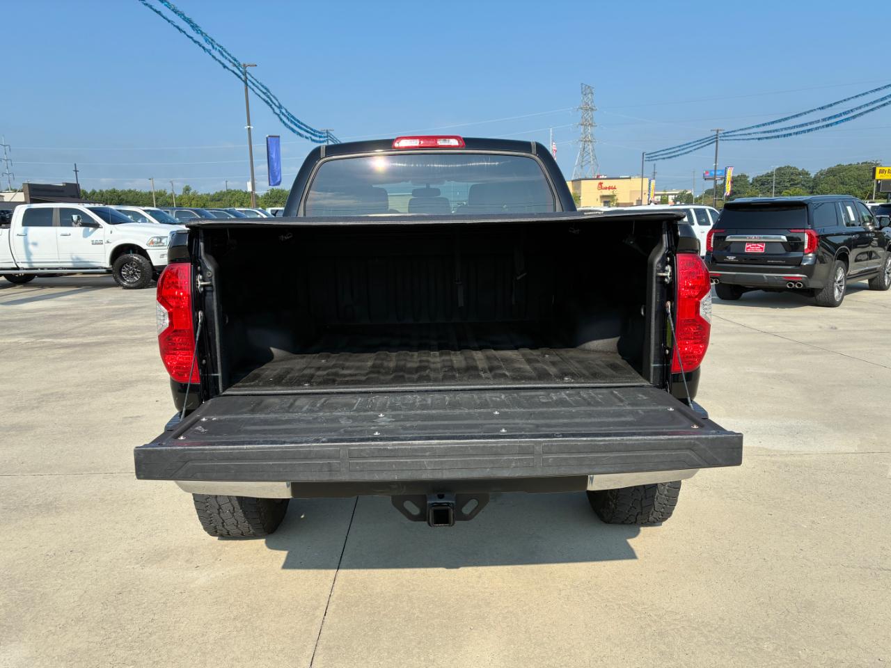 Toyota Tundra  2017