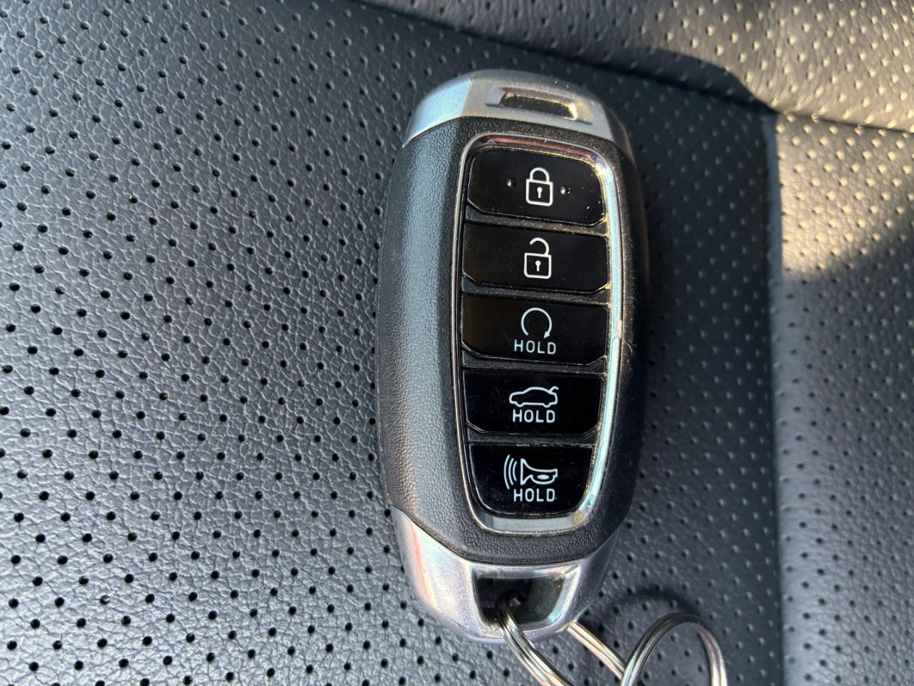 Hyundai Elantra Limited 2023