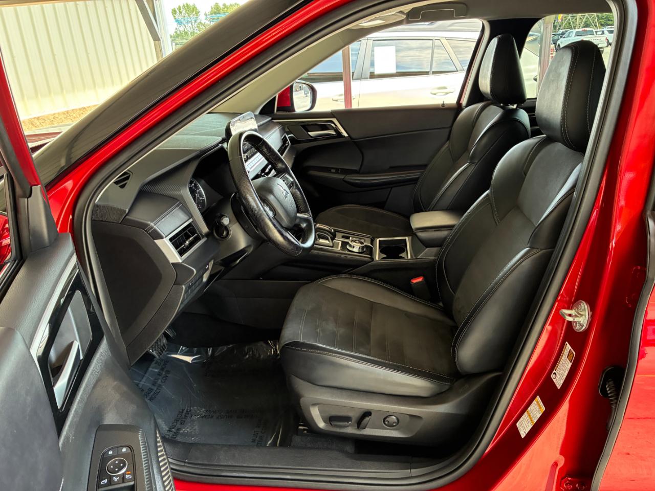 Mitsubishi Outlander SE 2024