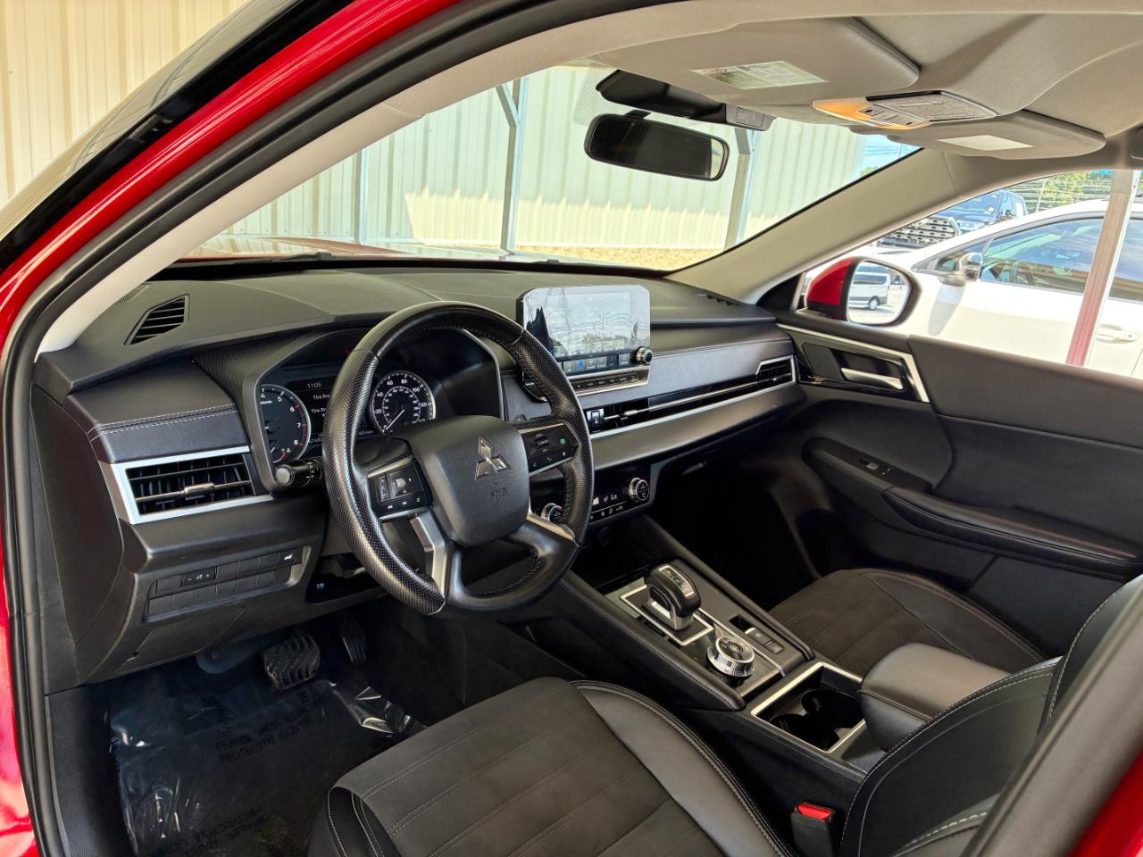 Mitsubishi Outlander SE 2024