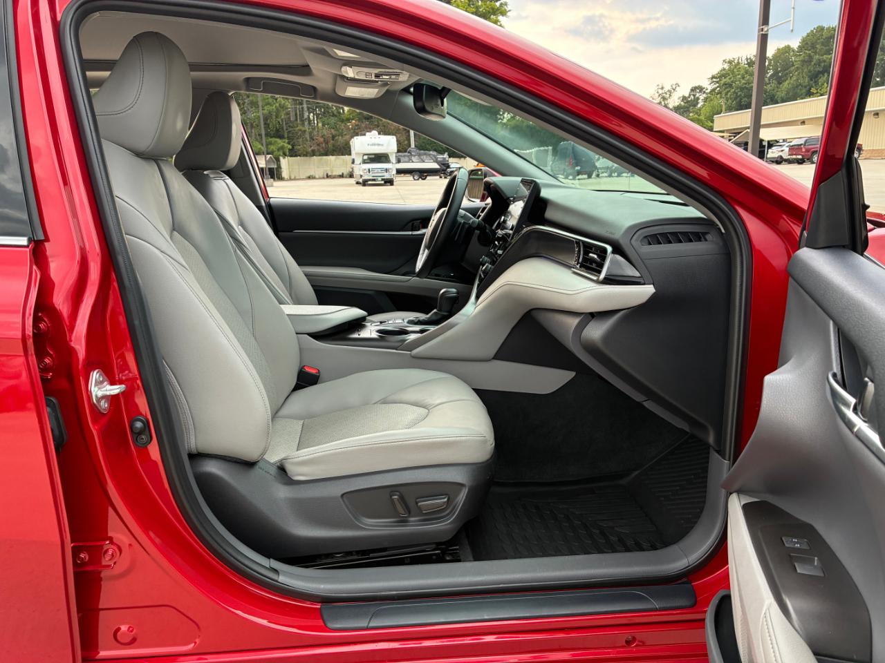 Toyota Camry  2022