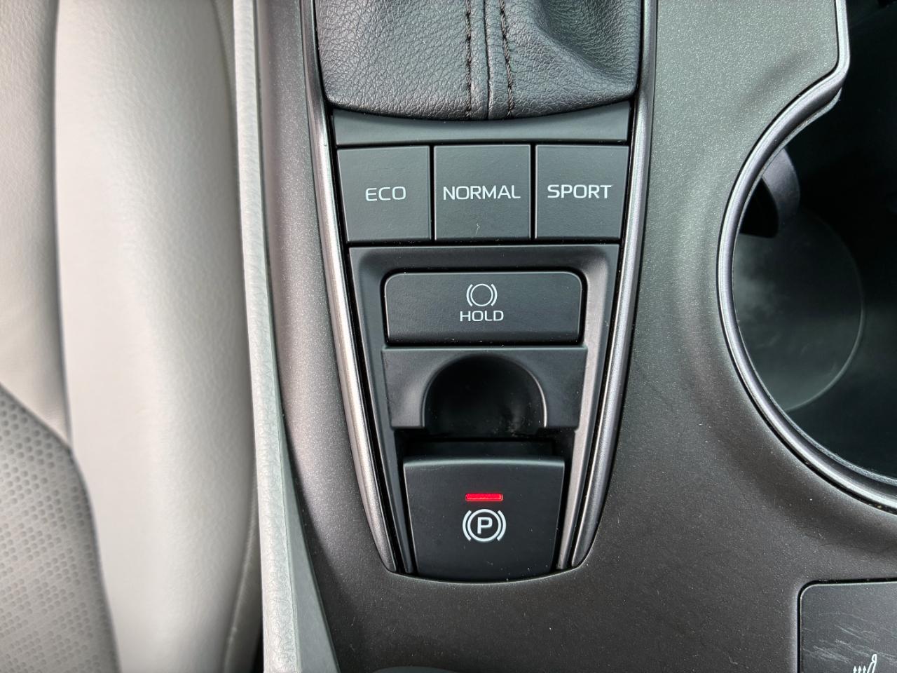 Toyota Camry  2022