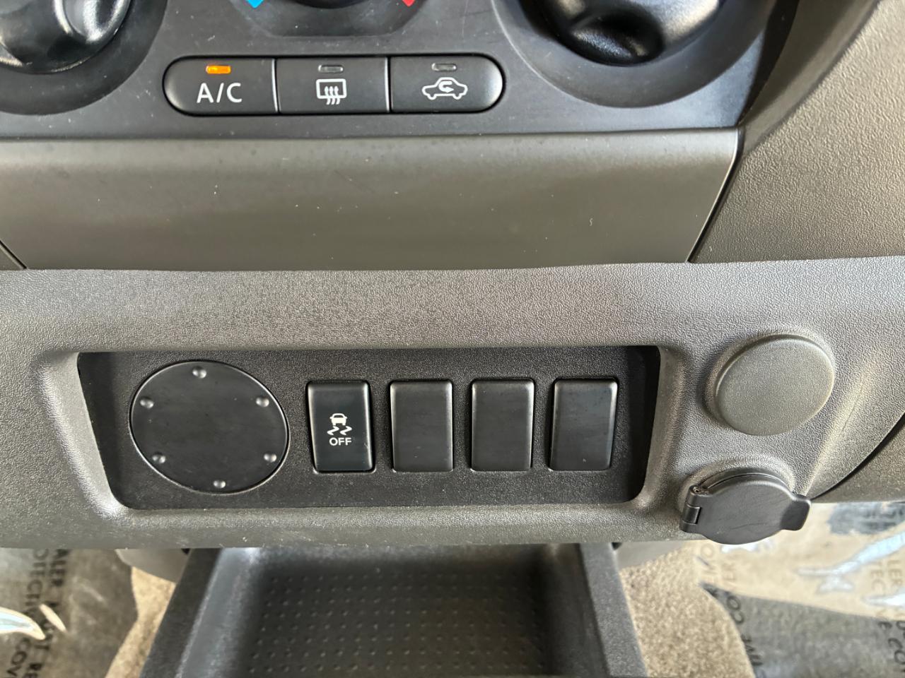 Nissan Xterra X 2013