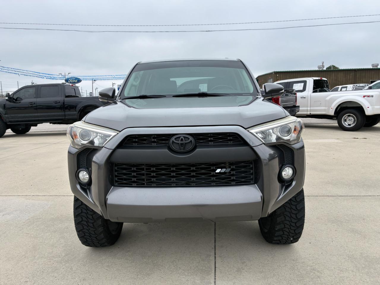 Toyota 4Runner SR5 2016