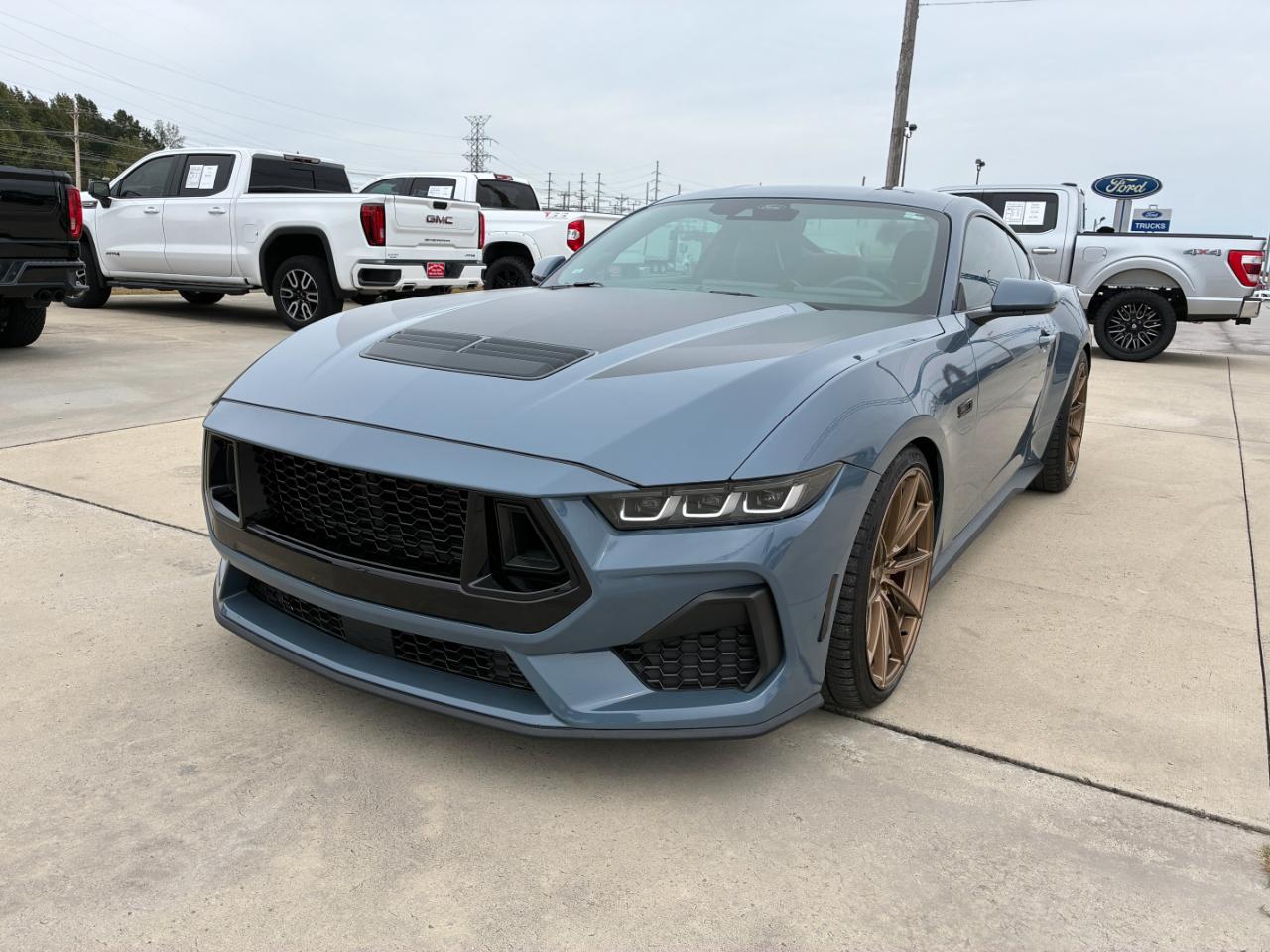 Ford Mustang  2024