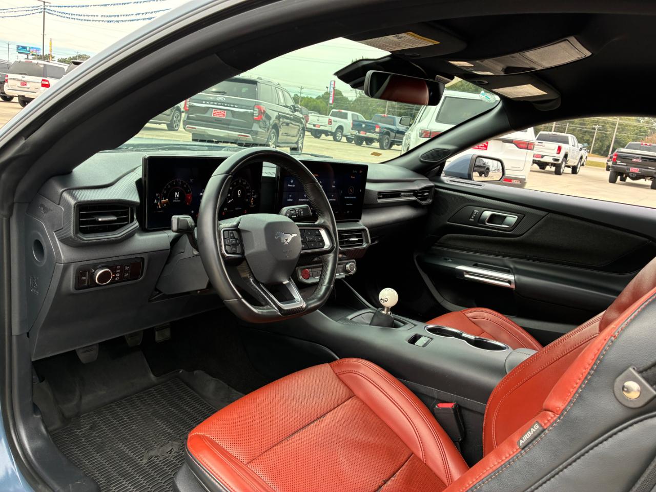 Ford Mustang  2024