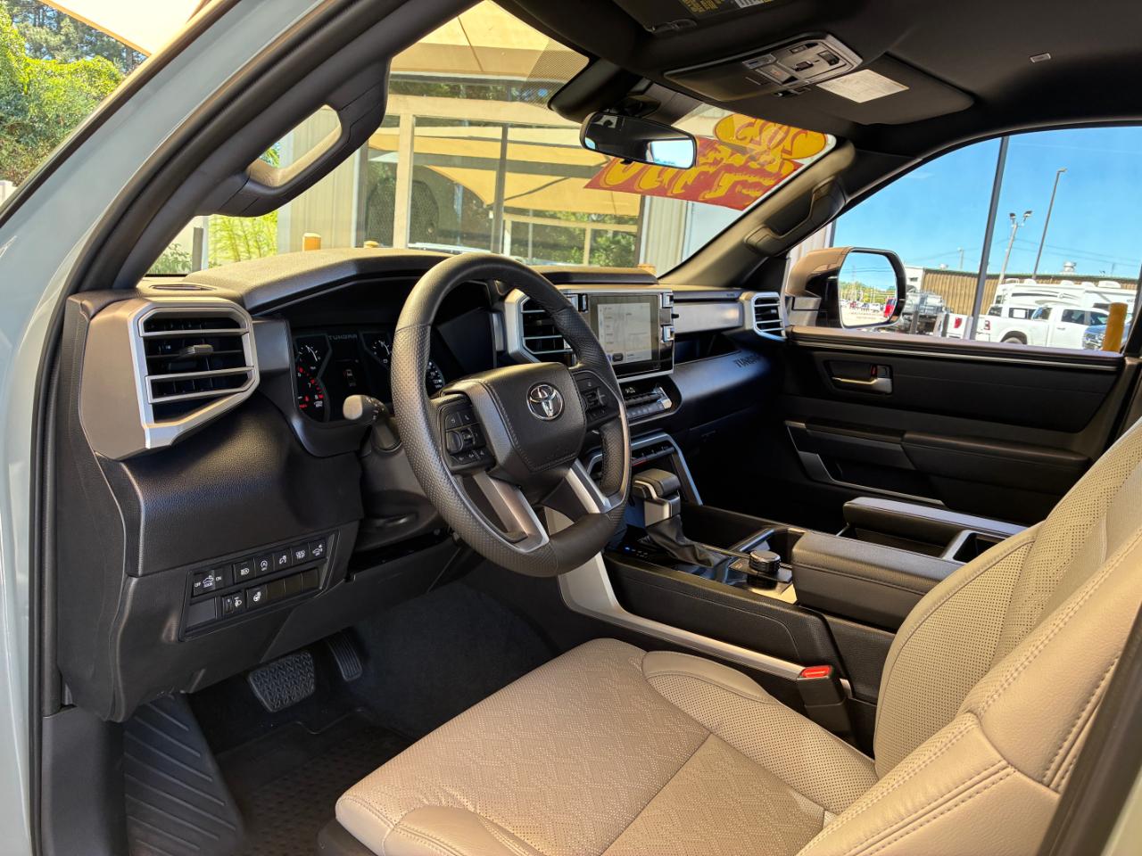 Toyota Tundra  2025