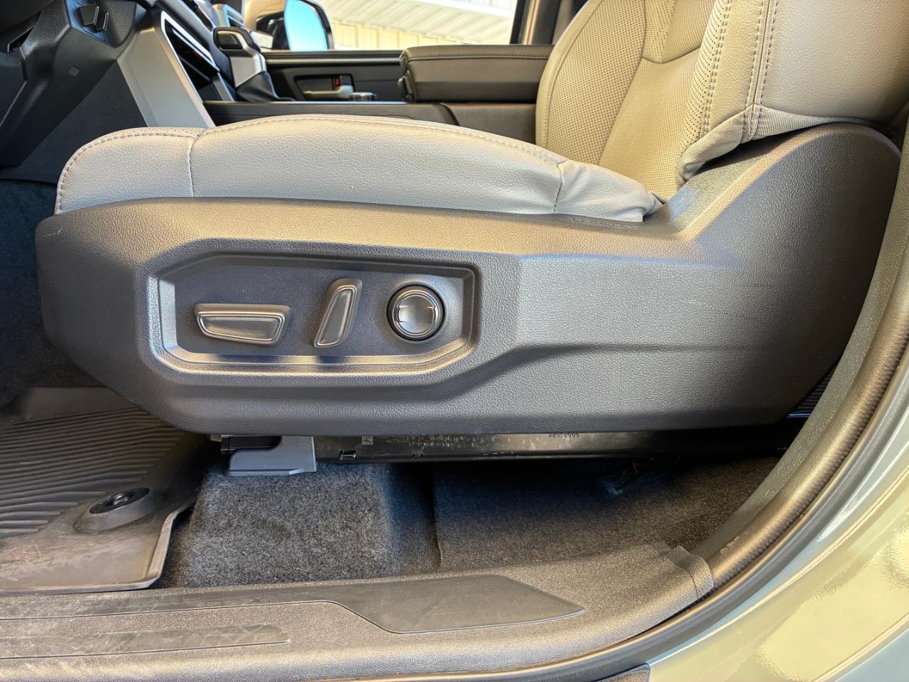 Toyota Tundra  2025