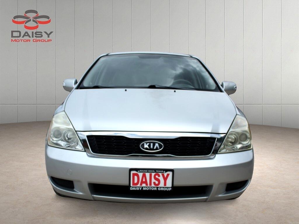 2012 Kia Sedona LX photo 2