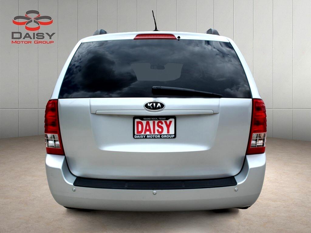 2012 Kia Sedona LX photo 6