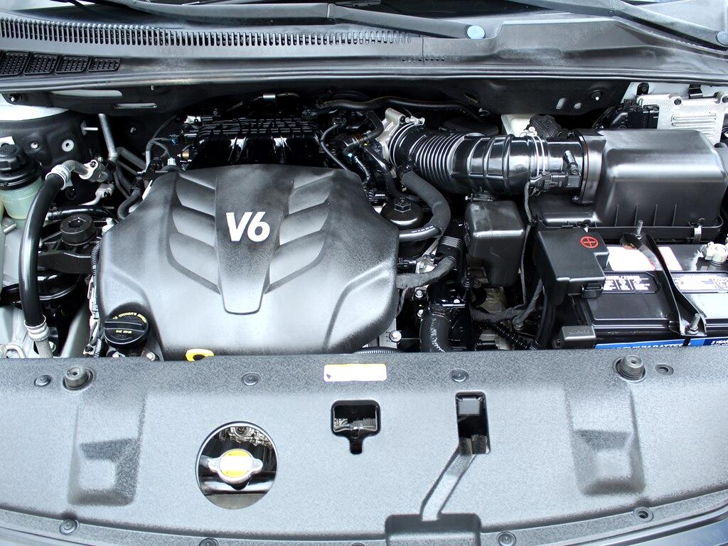 2012 Kia Sedona LX photo 30