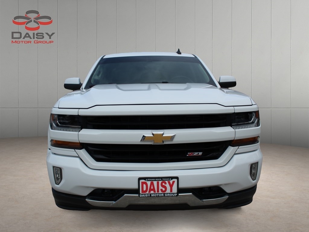 2018 Chevrolet Silverado 1500 photo 2