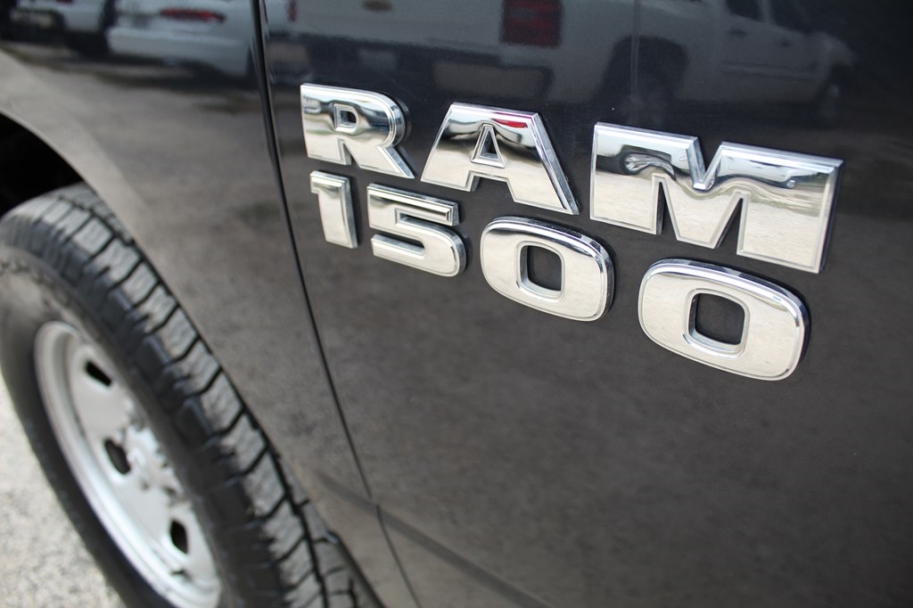 2017 Ram 1500 Tradesman photo 9