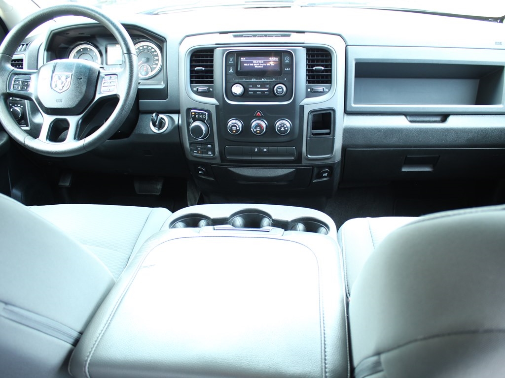 2017 Ram 1500 Tradesman photo 14