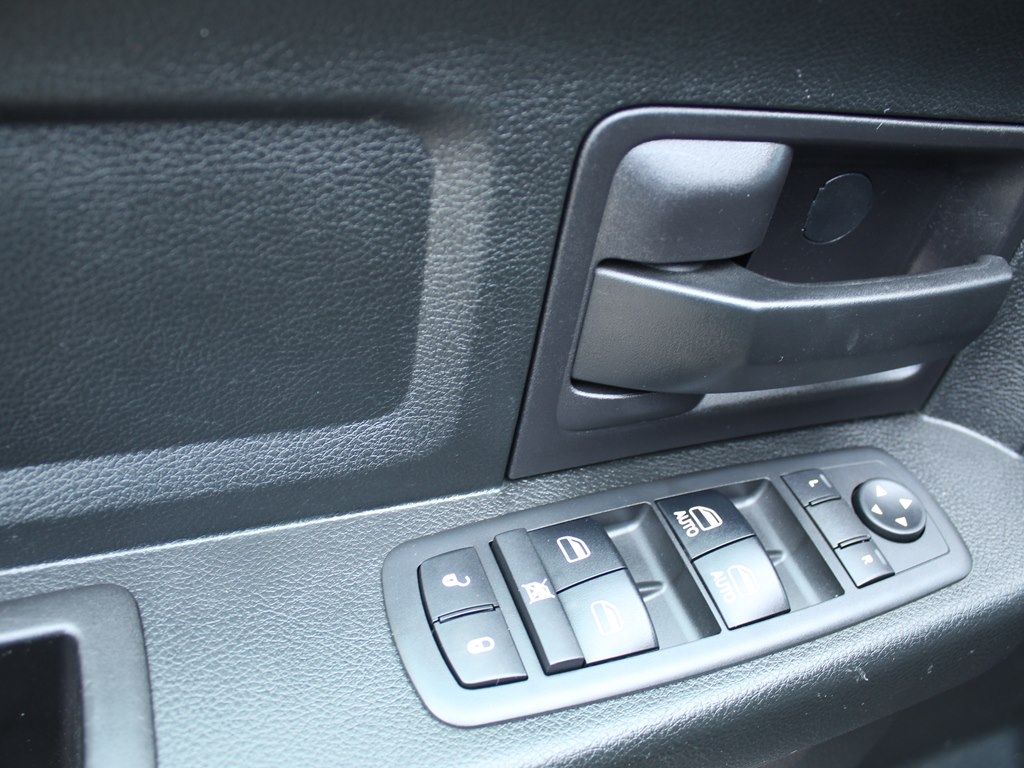 2017 Ram 1500 Tradesman photo 15