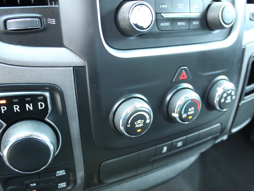 2017 Ram 1500 Tradesman photo 27