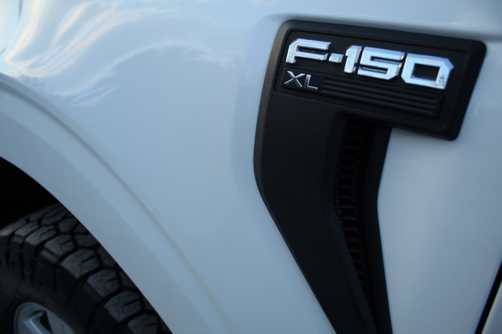 2022 Ford F-150 XL photo 9