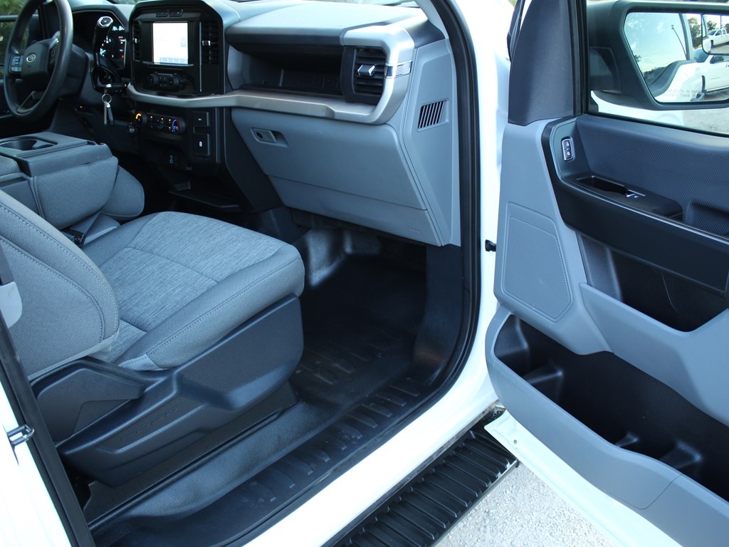 2022 Ford F-150 XL photo 19