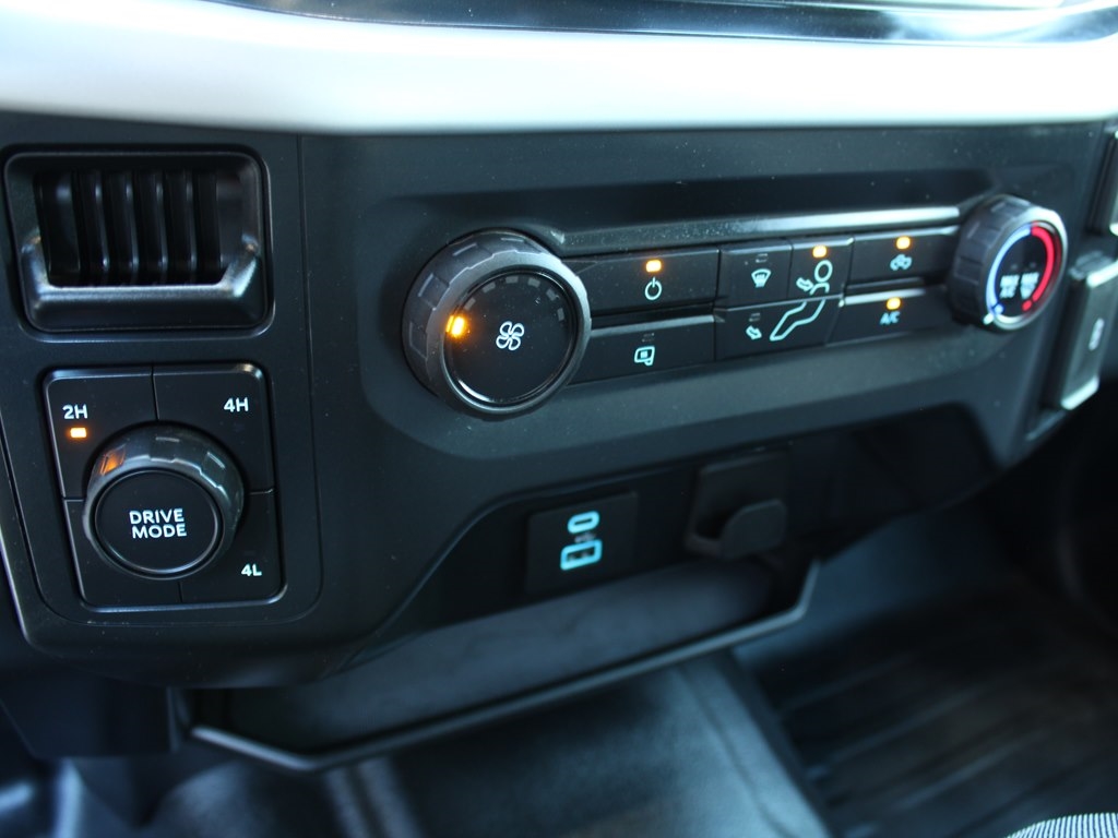 2022 Ford F-150 XL photo 25
