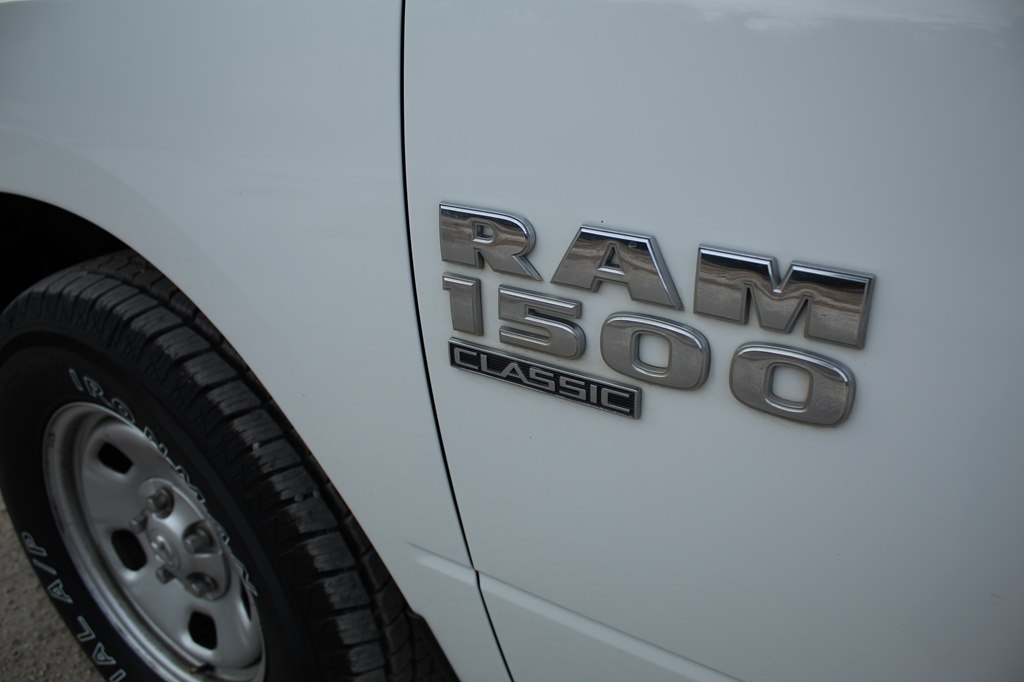 RAM 1500 Classic Tradesman 4x2 Reg Cab 8' Box 2019