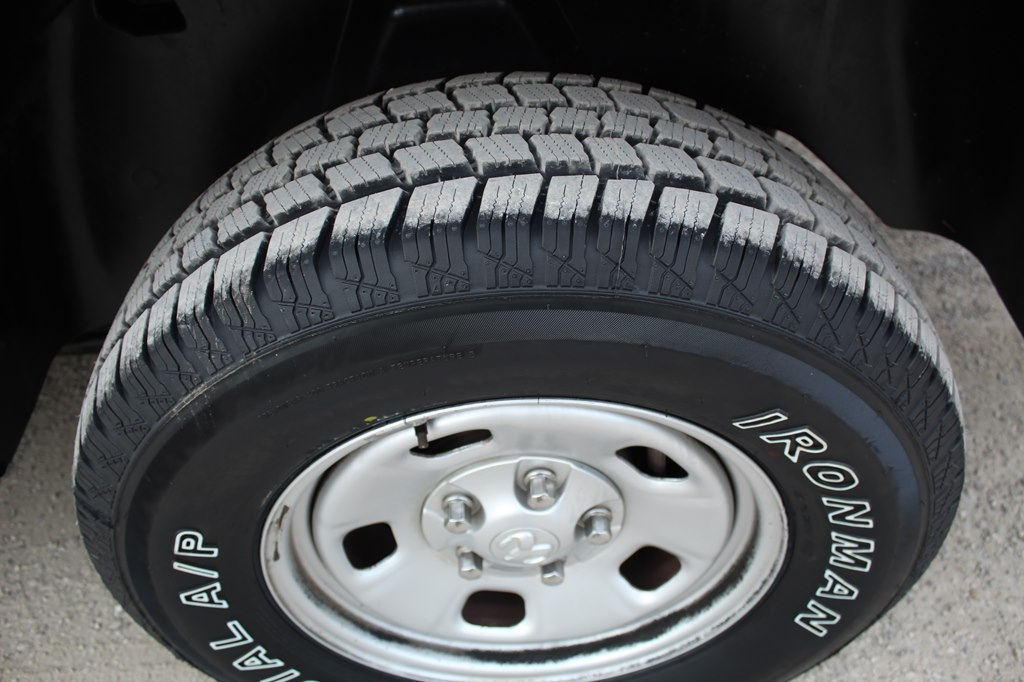 RAM 1500 Classic Tradesman 4x2 Reg Cab 8' Box 2019