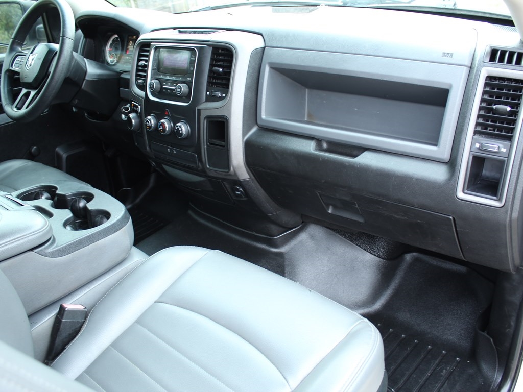RAM 1500 Classic Tradesman 4x2 Reg Cab 8' Box 2019