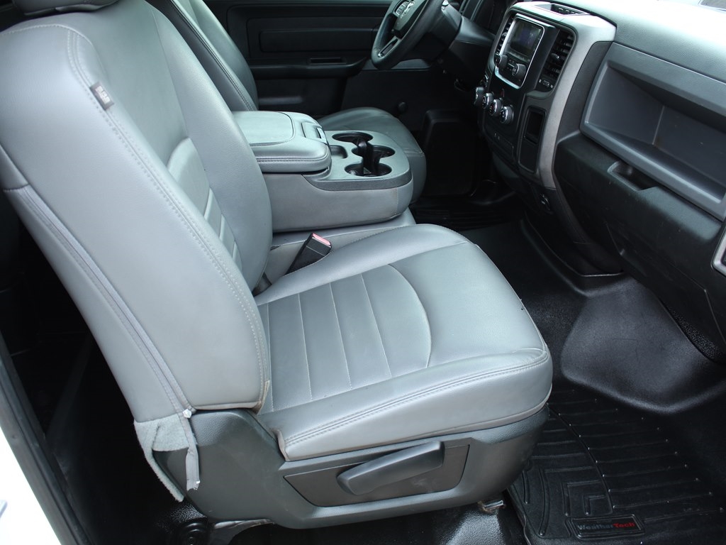 RAM 1500 Classic Tradesman 4x2 Reg Cab 8' Box 2019