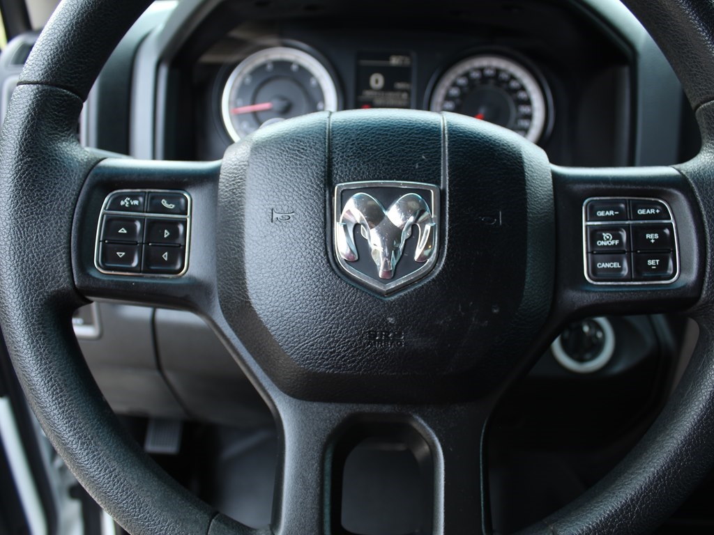 RAM 1500 Classic Tradesman 4x2 Reg Cab 8' Box 2019