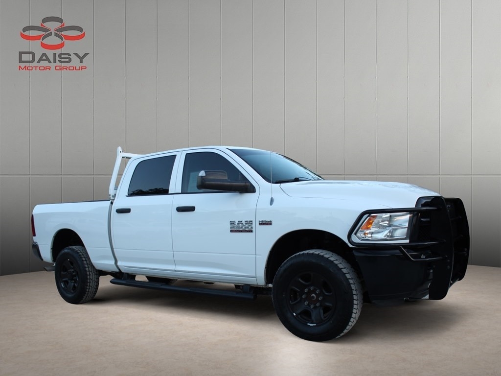 RAM 2500 Tradesman 4x4 Crew Cab 6'4" Box 2018