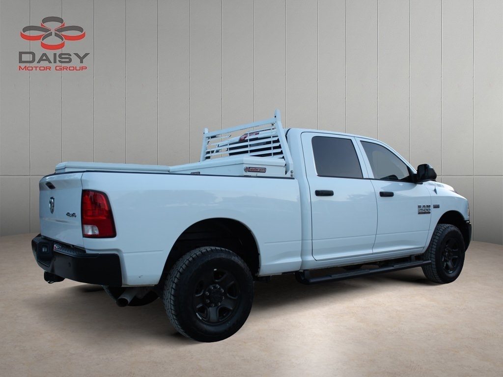 RAM 2500 Tradesman 4x4 Crew Cab 6'4" Box 2018