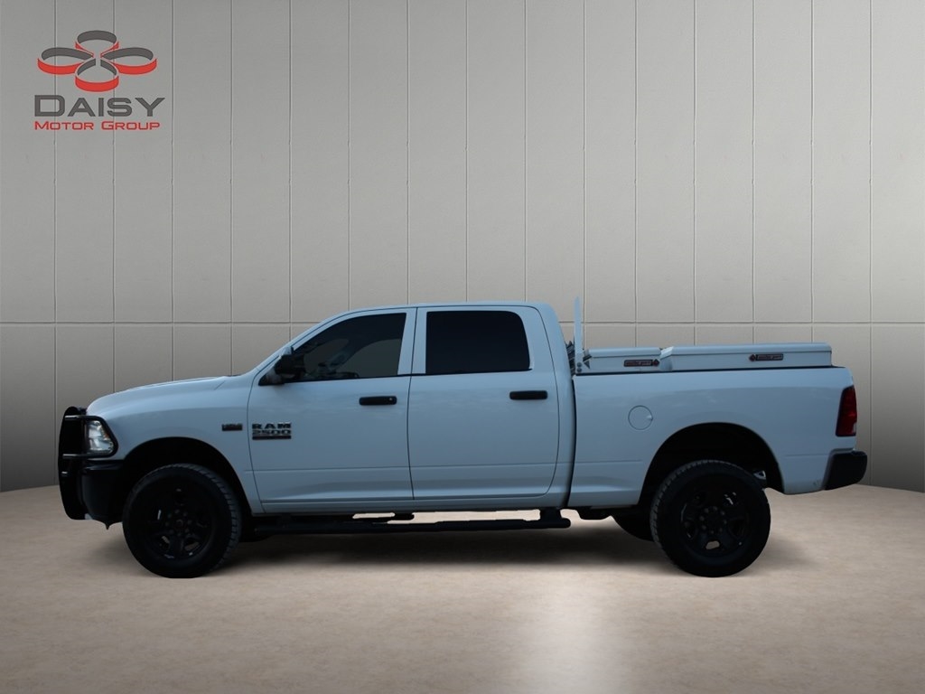 RAM 2500 Tradesman 4x4 Crew Cab 6'4" Box 2018