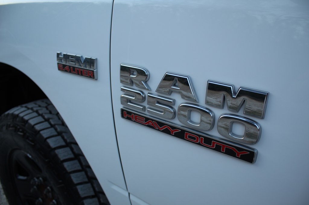 RAM 2500 Tradesman 4x4 Crew Cab 6'4" Box 2018