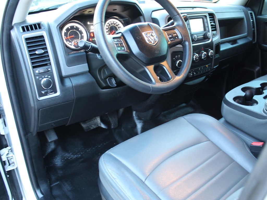 RAM 2500 Tradesman 4x4 Crew Cab 6'4" Box 2018