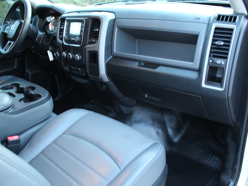 RAM 2500 Tradesman 4x4 Crew Cab 6'4" Box 2018