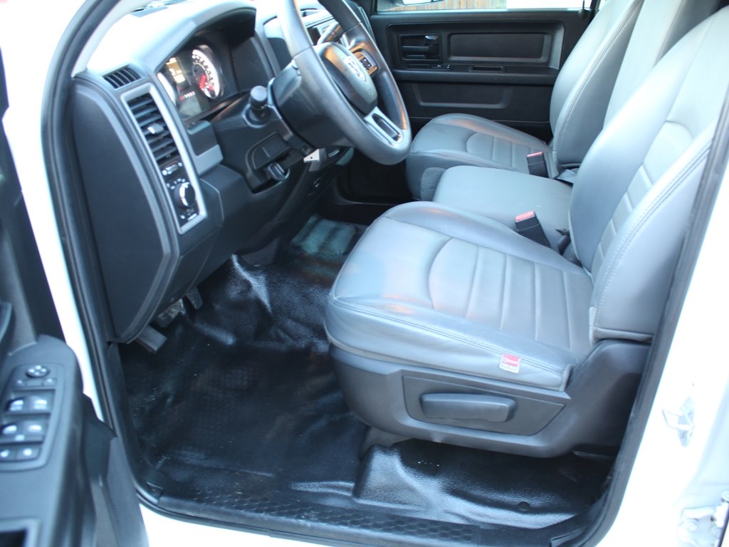 RAM 2500 Tradesman 4x4 Crew Cab 6'4" Box 2018