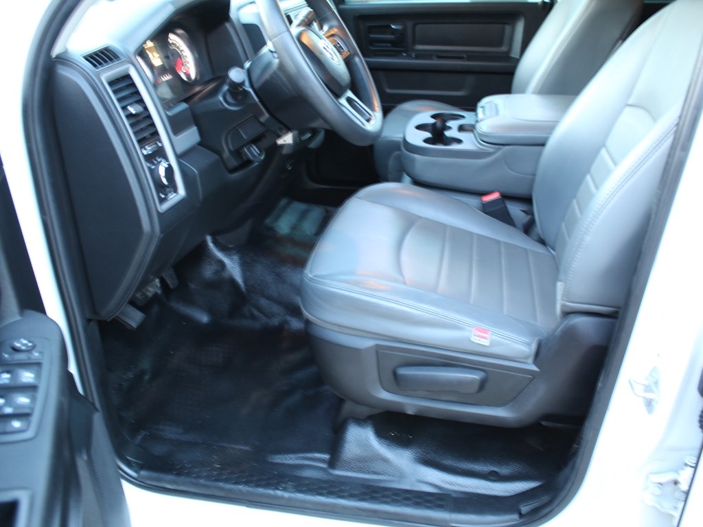 RAM 2500 Tradesman 4x4 Crew Cab 6'4" Box 2018