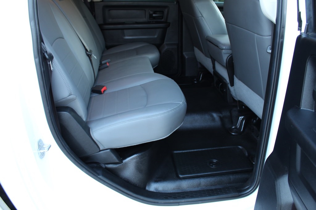 RAM 2500 Tradesman 4x4 Crew Cab 6'4" Box 2018